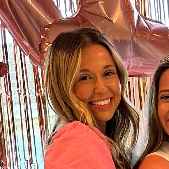 Meet your Posher, Emily - Picture 1 of 1